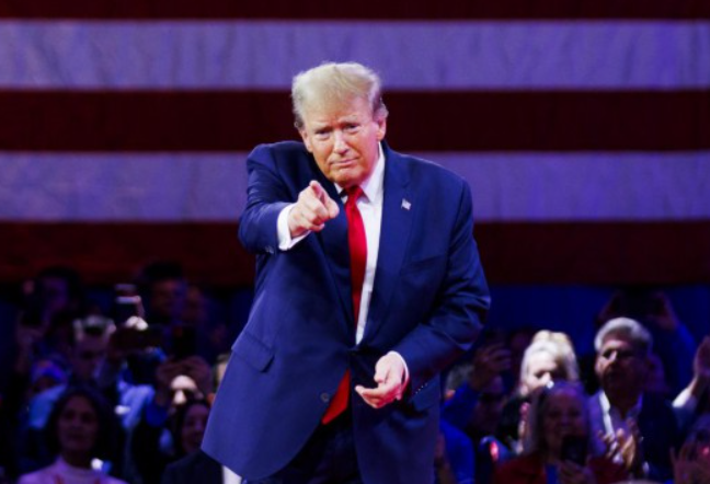 特朗普称若电视节目对其报道完全负面应被吊销