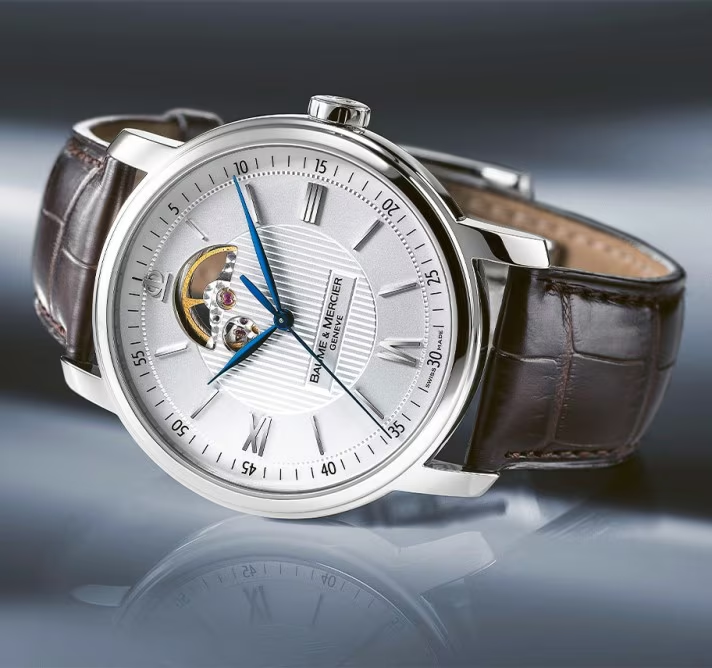 业绩创新高后，卡地亚母公司为何转卖这个腕表