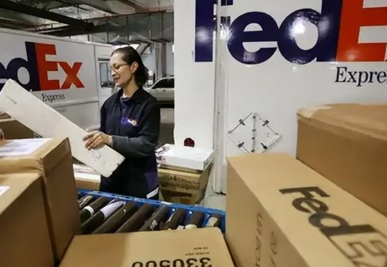 美国邮政总局拟对包裹和快递邮件征收8%临时燃油