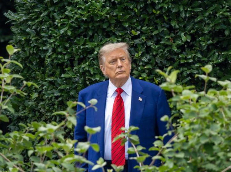 特朗普称他不会出席最高法院就关税措施合法性