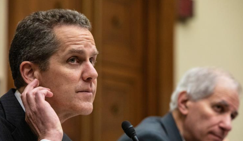 美联储杰斐逊：就业市场疲软改变风险平衡 进一